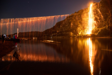 명당자리에서 보는 선유줄불놀이